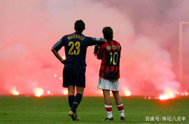 马卡：皇马2025年以零冠黯然收官，是一个充满动荡的体育赛季（马卡：2025年皇马无冠收官，动荡之年的落幕）