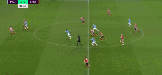 状态不佳！詹姆斯半场9投2中仅得4分，湖人领先9分