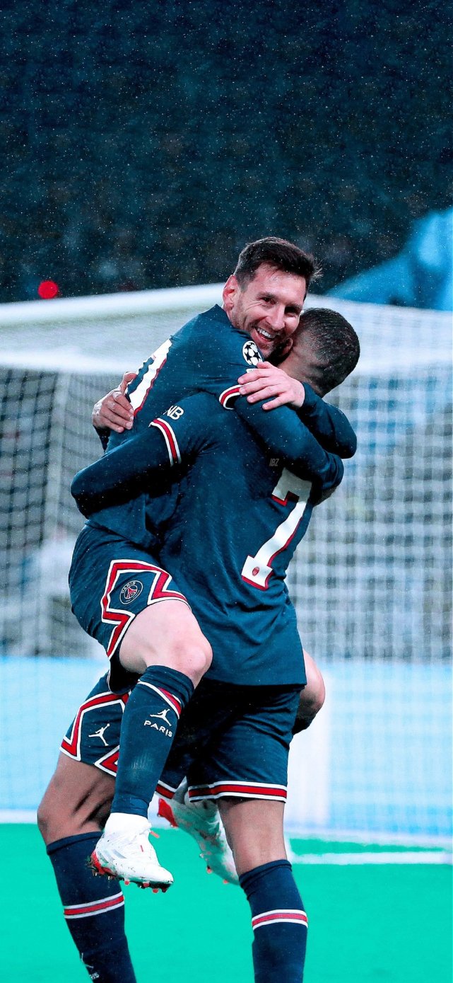 马特乌斯：阿隆索适合皇马，他比安切洛蒂更强调整体而非个人（马特乌斯：阿隆索更契合皇马，相比安切洛蒂更看重整体而非个人）