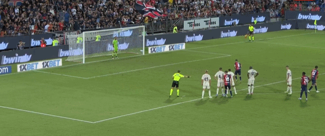 英超战报：米伦科维奇乌龙，霍尔制胜，埃弗顿3-0大胜森林（英超快讯：米伦科维奇自摆乌龙，霍尔破门锁胜，埃弗顿3-0完胜诺丁汉森林）