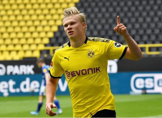 🎮布达佩斯Major：高歌猛进！FaZe2-0横扫老鼠晋级半决赛（🎮布达佩斯Major：FaZe2-0零封老鼠，强势挺进半决赛）