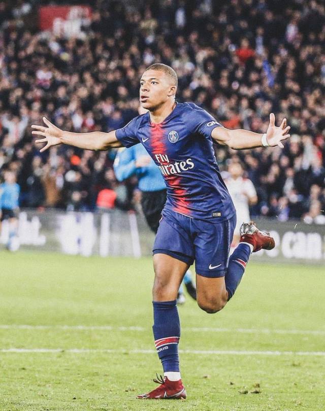 他是球队最可靠的存在（球队最稳的主心骨）