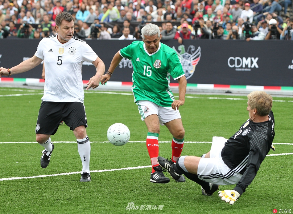 桑托斯主席：我们想和内马尔续约至明年世界杯，将很快谈判（桑托斯主席：计划与内马尔续约至明年世界杯，近期开启谈判）